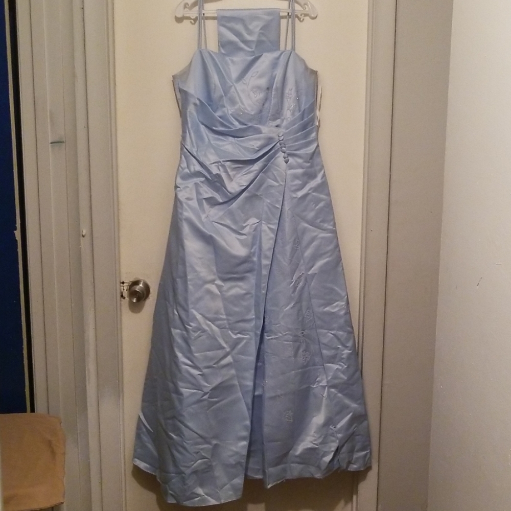 Prom Dress with shoes and a Sash